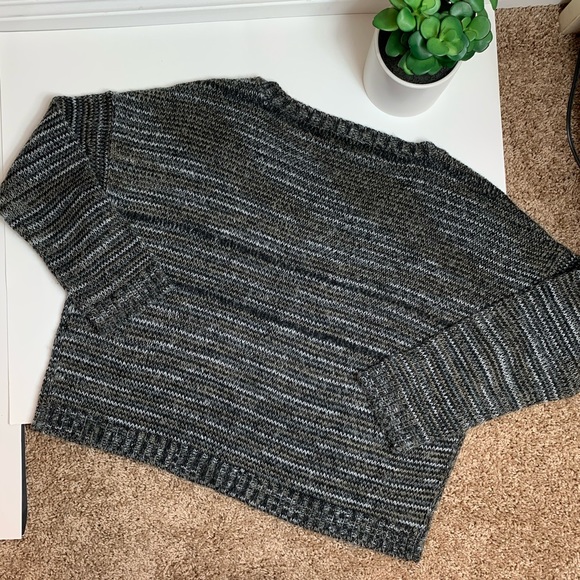 Tobi Gray Long Sleeve Crewneck Pullover Sweater - Picture 7 of 9